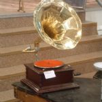 302 2219 Trattgrammofon